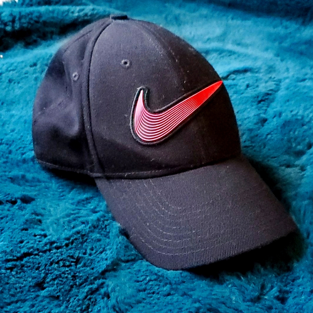 Nike swoosh black and pink hat